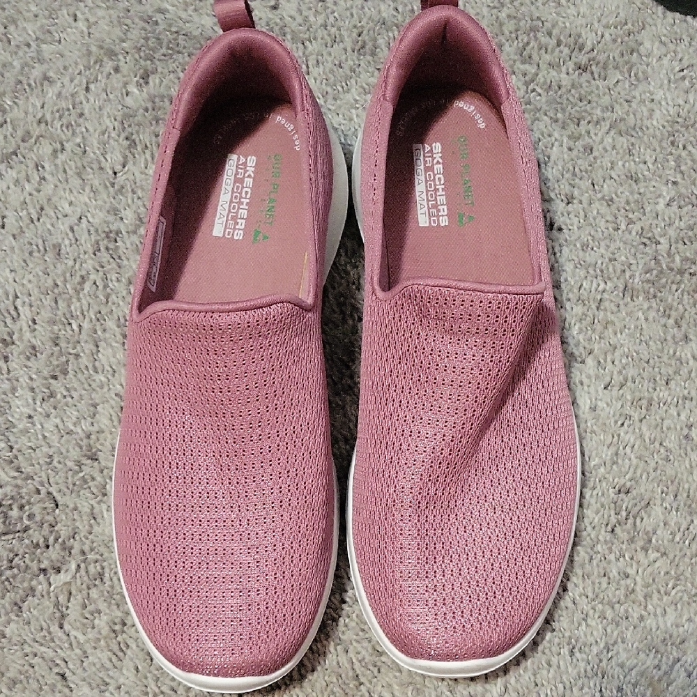Skechers Women's Mauve Slip-On Sneakers
